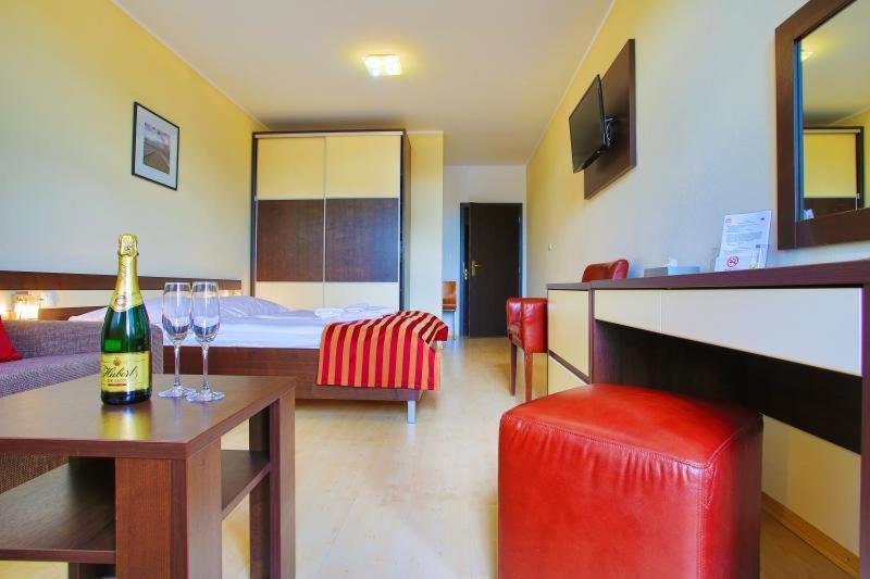 Apartman Studio Lux S Terasou Harmony V Thermal Parku Besenova S Vyhladom Na Bazeny Dış mekan fotoğraf